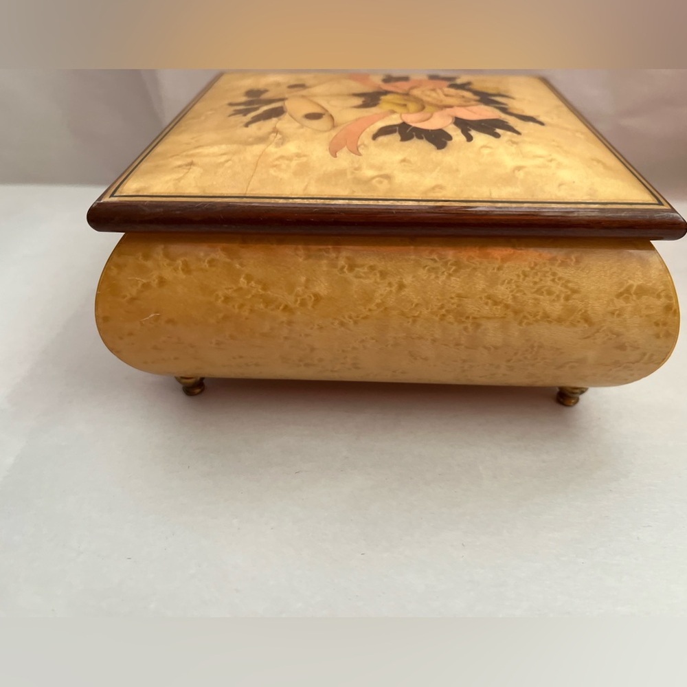 Floral Bells Wooden Inlay Music Box (Italy) - Picture 10 of 13